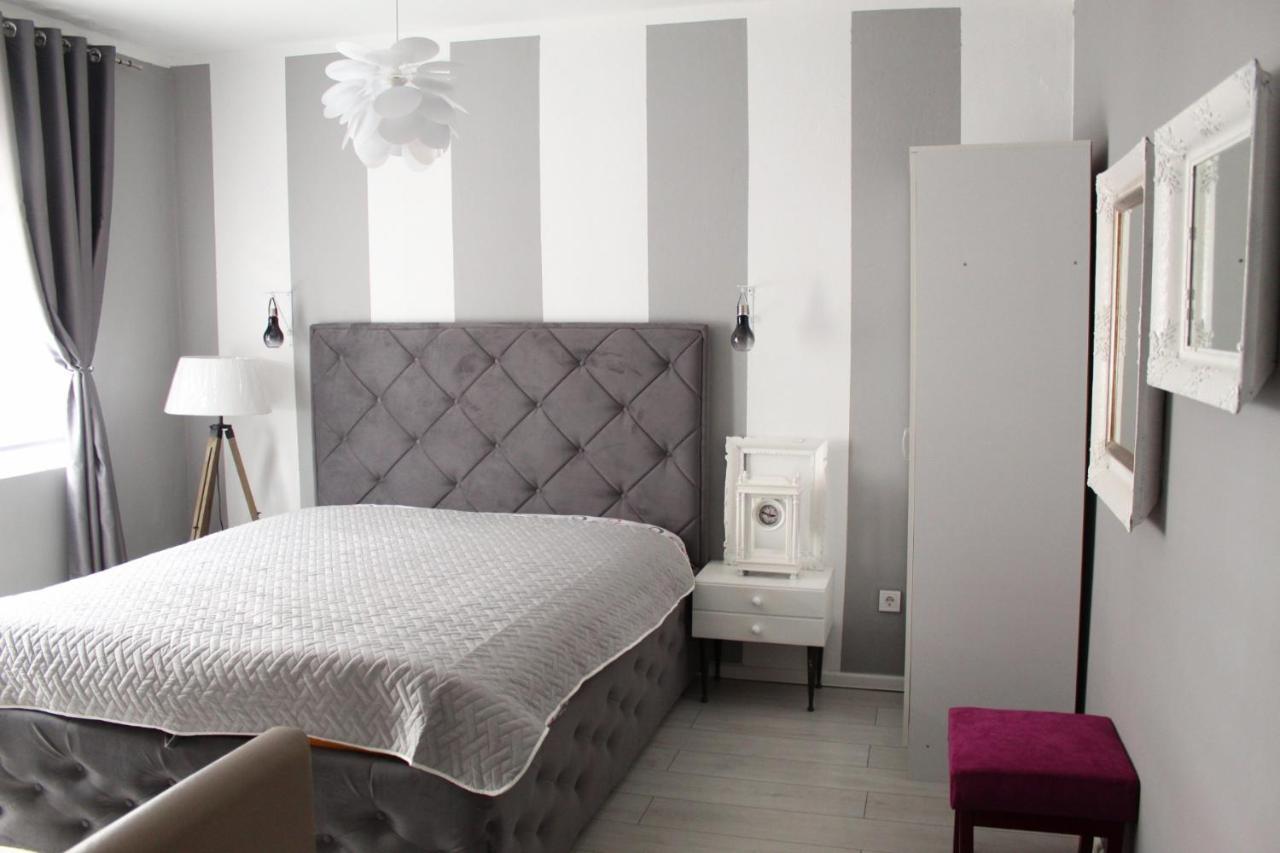 La Rose Apartment Cetinje Exterior photo